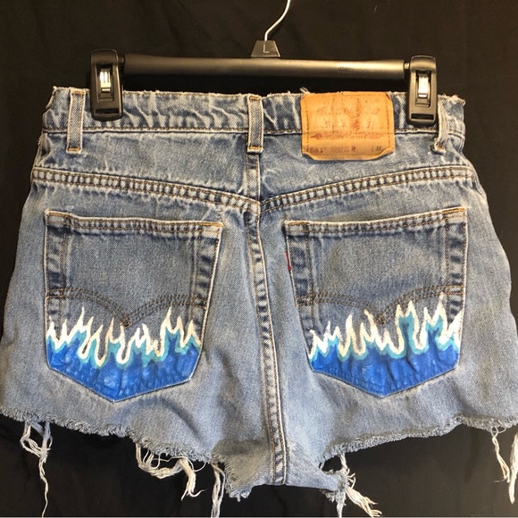 LEVIS SHORTS - Picture 1 of 4